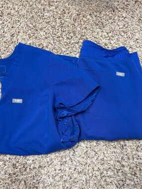 FIGS Winning Blue Catarina One-Pocket Scrub Top, XS and Zamora Jogger, XS